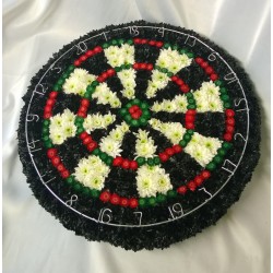 Dartboard Wreath Made of flowers